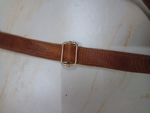 Sac fourre-tout décontracté pour femme en cuir véritable marron fait main avec doublure en coton premium et fermeture éclair robuste - Product Image 5