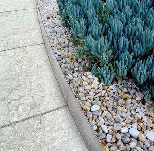 Bordure de jardin paysager en acier inoxydable, bordure de pavé métallique décorative facile à plier pour les espaces extérieurs - Product Image 1