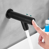 Mitigeur d'évier de salle de bain en acier inoxydable Robinet de lavabo à fermeture automatique à bouton poussoir mural pour hôtel