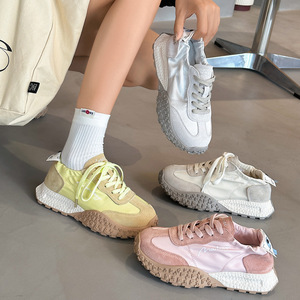 Nouvelles Chaussures de Course Décontractées Blanches à Plateforme et Semelle Souple pour Femmes, Style Allemand, Vente en Gros 2026 - Product Image 3