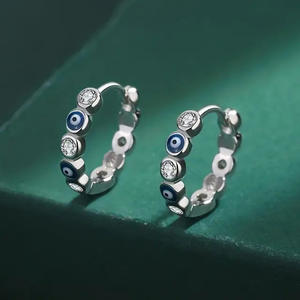 E3808 Orecchini a cerchio in oro bianco con occhio blu e montatura in cristallo per donna, gioielli classici alla moda - Product Image 3