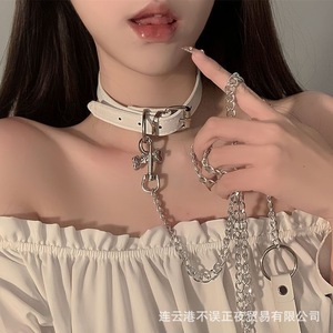 Collar de cadena para mujer con diseño de hueso de perro en blanco y negro, estilo Y2K, dulce y moderno, tipo gargantilla, para clavícula, ideal para chicas cool. - Product Image 2