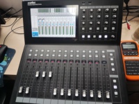 Console de mixage audio numérique professionnelle 18 canaux avec écran tactile, WiFi, télécommande, DSP, enregistrement USB pour système de conférence