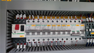 2025 CHZOM Fournisseur Presse plieuse automatique 63 tonnes avec système de serrage rapideLit de travail 4000mm - Product Image 6