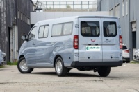 Voiture électrique à énergie nouvelle 2025 Yangguang 6 places 400 km Mini bus Taxi Voiture de tourisme Wuling EV Fourgon utilitaire 56,2 kWh Batterie Voiture Wuling