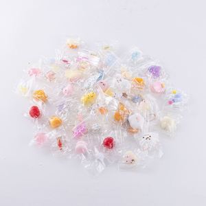 Mini Squishies Taba Mochi à succès – Jouets anti-stress Kawaii en forme d'aliments, idéaux pour les sacs cadeaux de fête, cadeaux d'anniversaire unisexes, anti-stress - Product Image 2