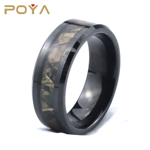 Eya — bague en tungstène noire, Camouflage à bord biseautés, 8mm - Product Image 2
