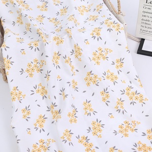 Tela de gasa con estampado Floral para vestido, tela <span class=keywords><strong>100</strong></span>% poliéster con flor pequeña RTS para vestido de verano - Product Image 6