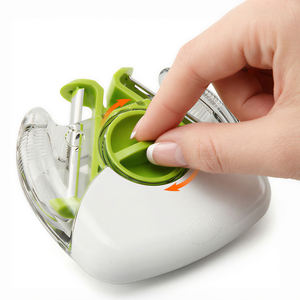 ที่ปอกผัก 3-in-1 แบบหมุนได้ พร้อมหัวสแตนเลสอเนกประสงค์ สำหรับปอกมันฝรั่ง หั่น ซอย ขูดผักและผลไม้ - Product Image 2