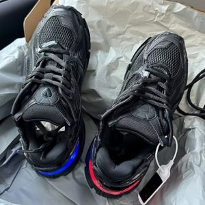 2026 Designer Track Sneakers <b>Led</b> <b>Light</b> Running Sport Shoes Designer Track <b>LED</b> Chunky Walking Style Shoes Running Shoes - Product Image 5