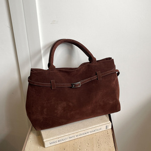 Bolso Tote de Hombro Casual para Mujer, Estilo Retro Otoño Invierno, en Terciopelo Mate, con Capacidad de 3L+ - Product Image 3
