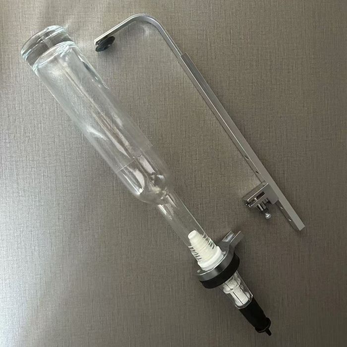 Ensemble de bouteilles transparentes