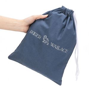 Pochette cadeau en toile de coton réutilisable de luxe avec cordon de serrage, personnalisable en couleur et taille, pour chaussures et sacs, avec logo - Product Image 3