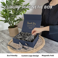 Boîtes à vêtements pliantes magnétiques de luxe avec logo personnalisé, doublure en éponge, boîte cadeau en carton rigide recyclable pour cosmétiques, bougies