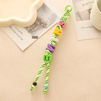 Porte-clés personnalisé avec perles lettres colorées, cordon de nom, breloque de sac en paracorde, accessoire de mode et cadeau