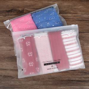 Hot bán tùy chỉnh in ấn trượt Matte Frosted dây kéo túi nhựa quần áo áo thun poly Zip <span class=keywords><strong>Bag</strong></span> với logo riêng - Product Image 2