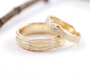 แหวนบานพับรูปปะการังทองและมุกวงแหวนใบต้นสนเปลือกต้นคริสต์มาสธรรมชาติ - Product Image 2