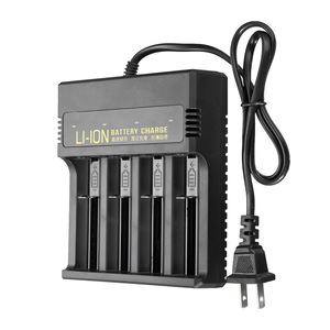 Cargador de batería de litio, 4 ranuras, 18650, 26650, carga rápida, parada automática para baterías de linterna - Product Image 1