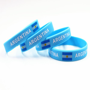 Bracelet en silicone personnalisé I Love San Sebastian en caoutchouc rempli de couleurs avec logo gravé pour cadeaux promotionnels - Product Image 4