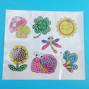 4 hojas 30 pegatinas de pintura de diamantes de diseño 5D DIY Kits de pegatinas de gemas de pintura de diamantes, pegatinas de puntos de diamantes <span class=keywords><strong>para</strong></span> niños - Product Image 2
