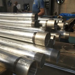 Tuyau en <span class=keywords><strong>acier</strong></span> galvanisé fileté avec un raccord à une extrémité et un capuchon en plastique à l'autre extrémité - Product Image 6