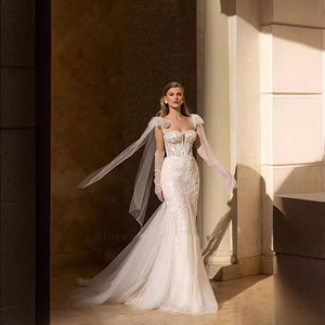 Off-the-Shoulder Ball Gown Wedding Dress Sweetheart Neckline Ivory White Princess Waistline Detachable Lace Train Vintage Style - Product Image 3