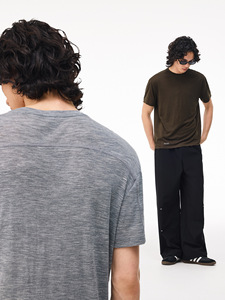 T-shirt à manches courtes respirant en laine mérinos 100 % avec logo personnalisé de haute qualité, lavable en machine, pour le sport et les activités de plein air, hommes et femmes - Product Image 3