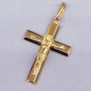 Charme de pendentif grande croix vintage en or massif 18 carats de conception simple pour les cérémonies religieuses - Product Image 4