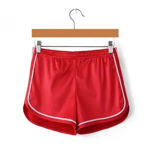 Nieuwe Vrouwen Shorts Zomer Zijdeachtig Slanke Korte Hoge Taille Casual Red Hot Shorts Zomer Mode Kleding 902 Broek