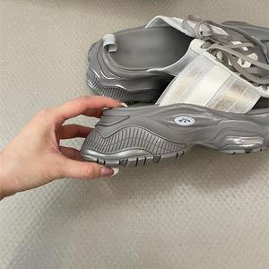 Zapatillas de deporte y chanclas de nuevo estilo para hombre, sandalias de verano antideslizantes y zapatillas de invierno con cordones cómodos para uso exterior - Product Image 6
