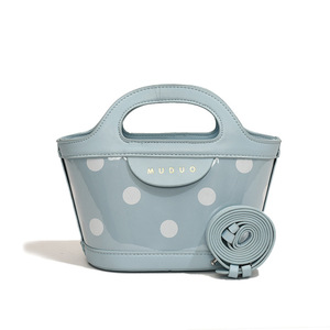 Bolso de mujer de doble uso de moda en rosa claro con lunares y diseño de material brillante - Product Image 4