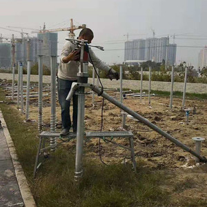 סוג יד ערימת בורג חשמלי עבור ערימות סולאריות המציעות מנוע חיוני ו תיבת הילוכים - Product Image 2