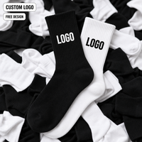 Chaussettes de sport en coton noir et blanc avec logo personnalisé, vente en gros, chaussettes côtelées athlétiques, fabricant OEM ODM, MOQ 1 paire
