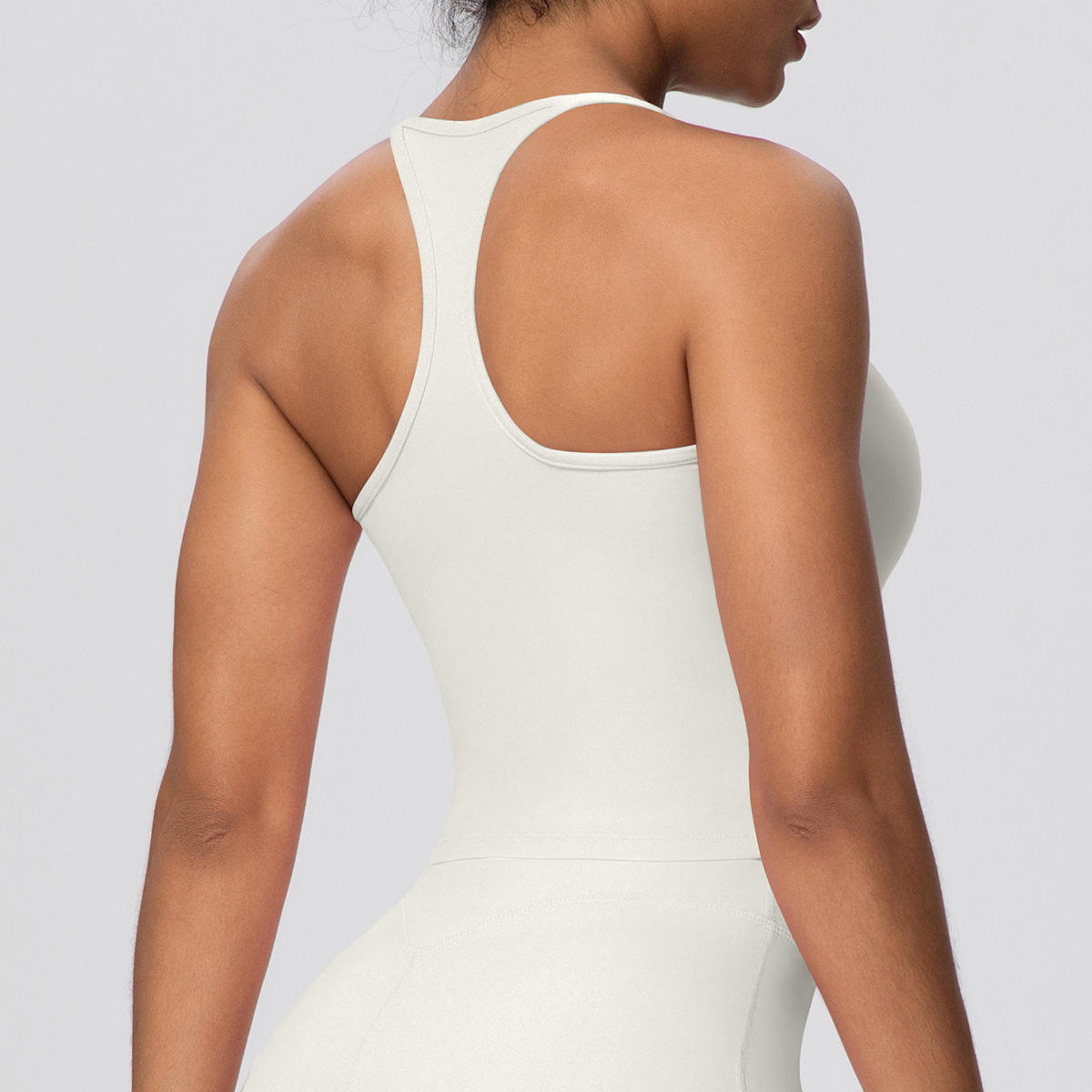 เสื้อกั๊กสีงาช้างอ่อน