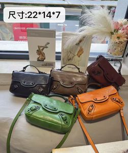 Large Capacity Genuine Leather <strong>Tote</strong> <strong>Bag</strong> <strong>Vintage</strong> Women Travel Handbag Wholesale - Product Image 2