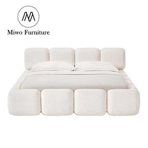 Struttura <span class=keywords><strong>Letto</strong></span> dal Design Moderno per Camera da <span class=keywords><strong>Letto</strong></span> in Tessuto Teddy Bouclé Bianco Colore Modificabile <span class=keywords><strong>Letto</strong></span> Imbottito King Size <span class=keywords><strong>Matrimoniale</strong></span> per Hotel - Product Image 1