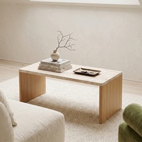 Table basse en bois creux avec finition travertin nordique pour salon