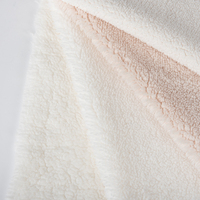 100% recycler le matériel Polyester Faux Sherpa polaire doublure courte Pile fausse fourrure peluche polaire tissu pour vestes doublure tissu