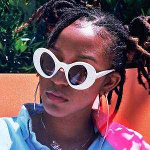 Gafas de Sol Alienígenas Vintage 2022, Únicas, para Hombre y Mujer, Multicolores, Estilo Punk, Protección UV400, Montura Pequeña, Ovaladas - Product Image 2