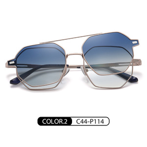 Lmamba CG8801 Newest Trendy Shades Clip on <b>Sunglasses</b> Wholesale Polarise <b>Sunglass</b> Custom Logo <b>Square</b> Frame Unisex <b>Sunglasses</b> - Product Image 4