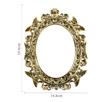 Miroir de maquillage rétro de style européen Internet Celebrity Galvanoplastie Desktop Miroir simple face Miroir de beauté de haute qualité