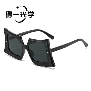 De Yi <b>Optics</b> Oversized Butterfly Sunglasses UV400 PC Frame Women's Fashion Sunshades For Outings <b>Driving</b> Parties - Product Image 2