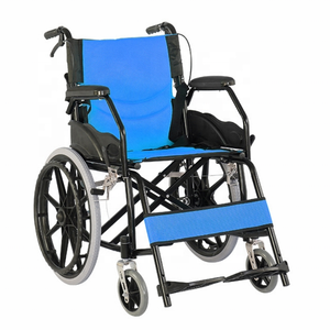 Coche de silla de ruedas de viaje ligero moderno, silla de ruedas plegable manual para personas mayores - Product Image 1