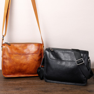 Sac bandoulière en cuir véritable pour homme, grande capacité, durable, usage quotidien, couleur unie, surpiqûres contrastées - Product Image 3