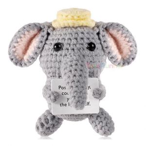 Nuevo Llavero de Ganchillo con Forma de Tiburón, Juguete Amigurumi Hecho a Mano, Lindo Mini Colgante de Muñeco de Animal Marino Tejido para Bolso - Product Image 4