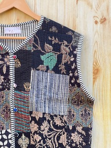 เสื้อกั๊กผ้าฝ้ายลายควิลท์สไตล์วินเทจแจ็กเก็ตเสื้อกั๊กผ้าควิลท์คอวีลายดอกไม้เสื้อแจ็คเก็ตแขนกุดสำหรับผู้หญิงของขวัญวันหยุด - Product Image 4