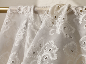 Tissu en dentelle brodée florale blanche, voile ajouré transparent pour voile de mariée, robe de soirée, vêtement de fête, décoration de rideau de maison - Product Image 6