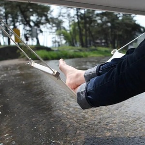 Hamaca reposapiés de oficina ajustable para colgar en el escritorio, soporte para pies, columpio para viajes, trabajo y relajación - Product Image 2