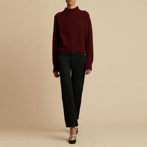 Maglione Minimalista da <span class=keywords><strong>Donna</strong></span> in <span class=keywords><strong>Maglia</strong></span> a Coste, Collo Semi-Alto, Vestibilità Ampia, Colore <span class=keywords><strong>Bordeaux</strong></span>, Produzione Personalizzata - Product Image 3