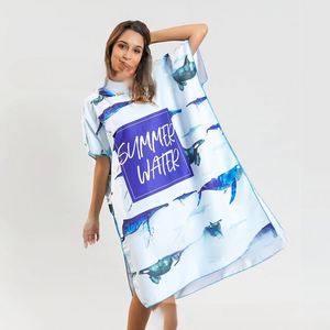 Peignoir en tissu éponge à capuche avec logo personnalisé de qualité supérieure, idéal pour les promotions sur la plage - Product Image 3